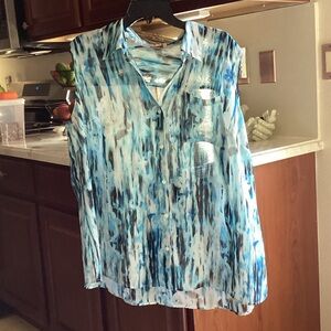 Elegant Blue Patterned Button Down Shirt